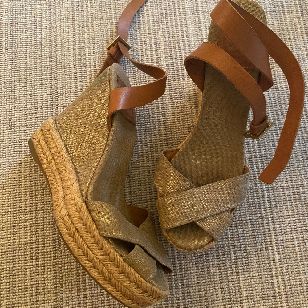 Tory Burch Wedge Sandal - Size 9